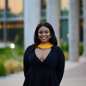 Meet your Posher, Aisha